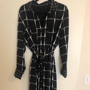 Graphic black and white Who What Wear Dress